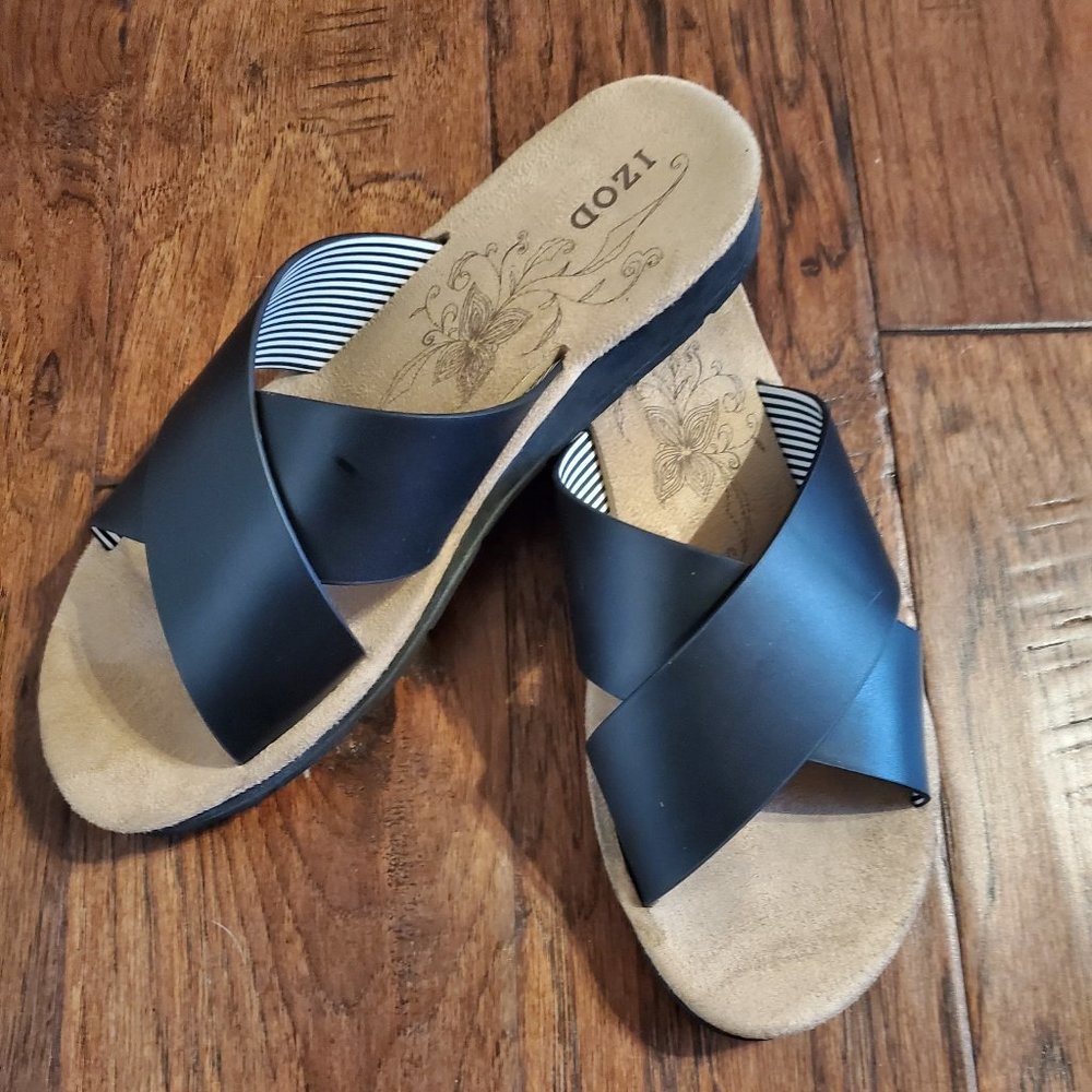 IZOD crisscross strap sandals Size 7